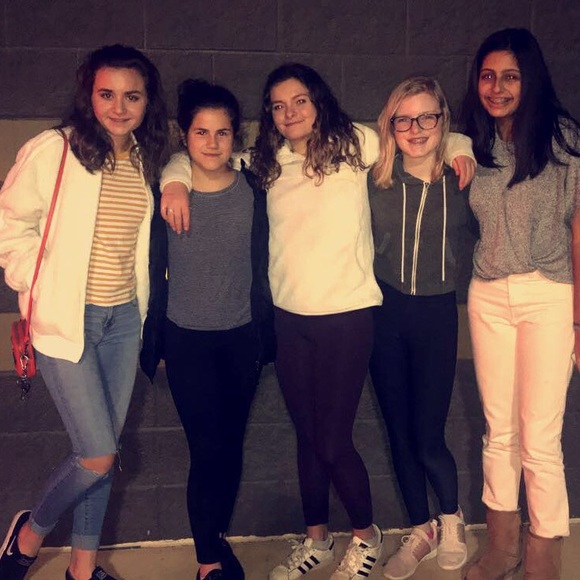 Meet your Posher, Eliza - Picture 1 of 1